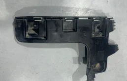 Направляющая (кронштейн) заднего бампера левая Volvo S60 30795054, левая