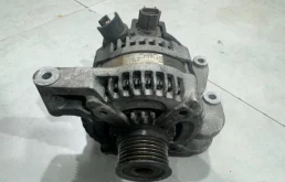 Генератор Volvo S40 30795405 B4204S3