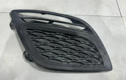 Решетка в бампер Volvo XC60 2012 31290658, правая
