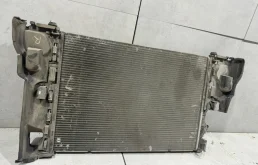 Радиатор охлаждения двигателя Volvo S80 2009 31261105
