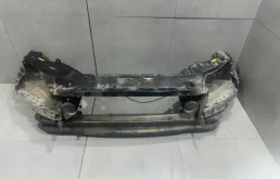 Панель передняя (телевизор) Volvo S80 31299977