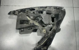 Крепление бампера Volvo S60 31323425, левое