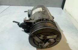 Компрессор кондиционера Volvo XC60 8623176 B4204T6