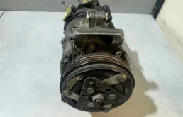 Компрессор кондиционера Volvo XC70 36011355 D5244T10