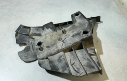 Кронштейн переднего бампера Volvo V70 31265345, правый