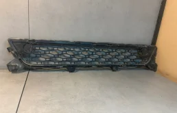 Решетка в бампер Volvo XC60 30763423