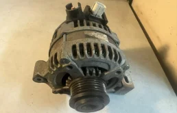 Генератор Volvo S40 30737529 B5244S4