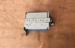 Блок управления двигателем для Nissan X-Trail на фотографиях