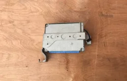 Блок управления двигателем для Nissan X-Trail на фотографиях