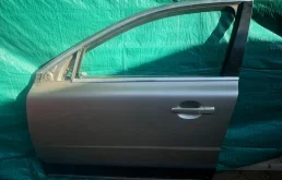 Дверь боковая Volvo XC70 2015 32228890 2 D5244T20, передняя левая