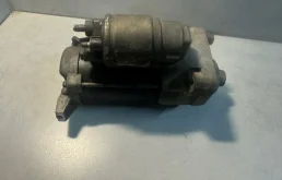 Стартер Volvo XC40 31407197 B4204T47
