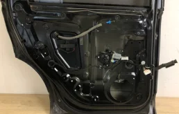 Дверь задняя левая для Audi Q7 2018 года на фотографиях