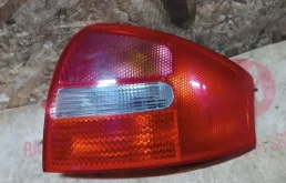 Фонарь Audi A6 2001 4B2