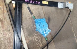 Стеклоподъемник передний правый для Audi A4 2000 года на фотографиях