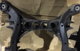 Подрамник двигателя (7L0499030T) для Volkswagen Touareg II (7P5) Rest 2014-2018