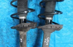 Амортизатор передний левый для Subaru Impreza на фотографиях