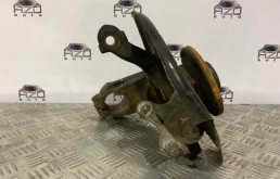 Кулак поворотный правый для Volkswagen Jetta на фотографиях