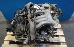 Двигатель без навесного для Nissan Pathfinder 2000 года на фотографиях