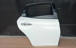 Б.у. дверь INFINITI M37 Y51 INFINITI M37 Y51 VQ37VHR 2011