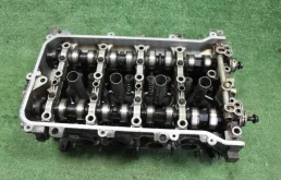 Б.у. головка блока цилиндров (опресованная!) TOYOTA COROLLA ZRE151 TOYOTA COROLLA ZRE151  2006-2013
