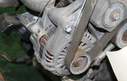 Б.у. генератор MITSUBISHI PAJERO V75W MITSUBISHI PAJERO V75W 3.5 2000