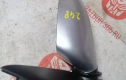 Стекла и зеркала для Volkswagen Touran 2008 года на фотографиях