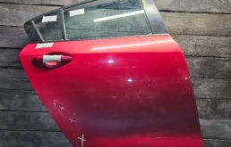 Дверь задняя правая на Mazda 3 BL