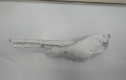 Крепление петли капота для Skoda Rapid на фотографиях