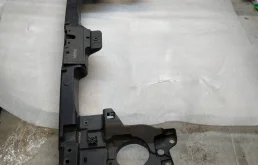 передняя панель (телевизор) Volkswagen Touareg 2 7P6 2012