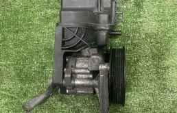 Насос гур mercedes w204 om651 a0064661501