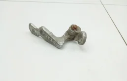 Петля двери передней правой нижняя Ford Focus 2007