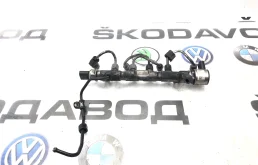 Топливная рампа Skoda Octavia 2017 04L130089F A7 (5E) 1.6 DDYA