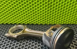 Поршень в сборе шатуном vw Touareg 2008