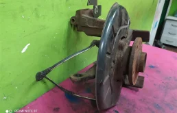 Кулак поворотный правый для Volkswagen Jetta на фотографиях