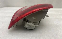 Фонарь правый для Skoda Rapid 2014 года на фотографиях