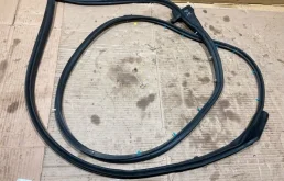 Уплотнитель двери передней правой TOYOTA Land Cruiser 2010 6786160150 URJ200 1VD-FTV 4.5, передний правый
