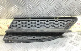 Заглушка (решетка) в бампер передний BMW 3-Series 3-Series E90/E91/E92/E93 2005 - 2010 бензин 2.0 i Автомат Седан