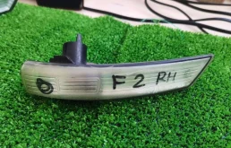 Повторитель поворотника зеркало rh ford Focus 2 2008-2011