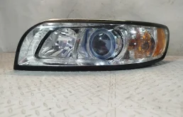 ФАРА VOLVO ЛЕВАЯ 31299615 NA8011Z