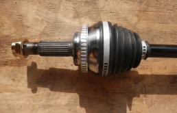 Привод передний левый для Toyota Avensis на фотографиях