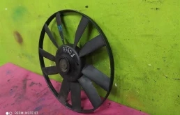 Вентилятор радиатора охлаждения ДВС для Volkswagen Golf 1997 года на фотографиях