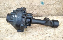 Редуктор переднего моста для Toyota Land Cruiser Prado 2011 года на фотографиях