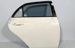 ДВЕРЬ TOYOTA COROLLA 6700302320 ЗАДНЯЯ ПРАВАЯ  белый DY461
