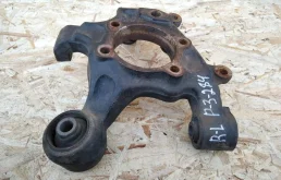 Кулак задний левый для Mitsubishi Pajero на фотографиях