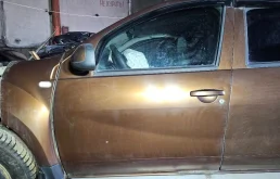 Дверь передняя левая на Renault Duster 1