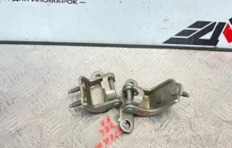 кронштейн двери Honda Stream 2001 RN1 D17A