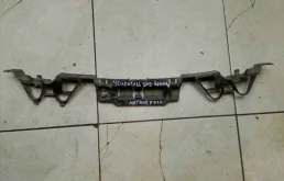 Кронштейн бампера центральный Renault Megane 2 2003-2009
