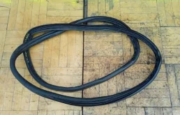 Уплотнитель проема двери Ford Mondeo 2000-2007 3