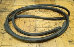Уплотнитель двери Ford Focus 2008-2011