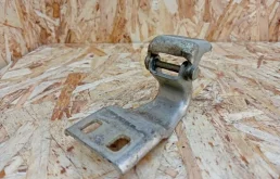 Петля крышки багажника Ford Focus 2005-2008